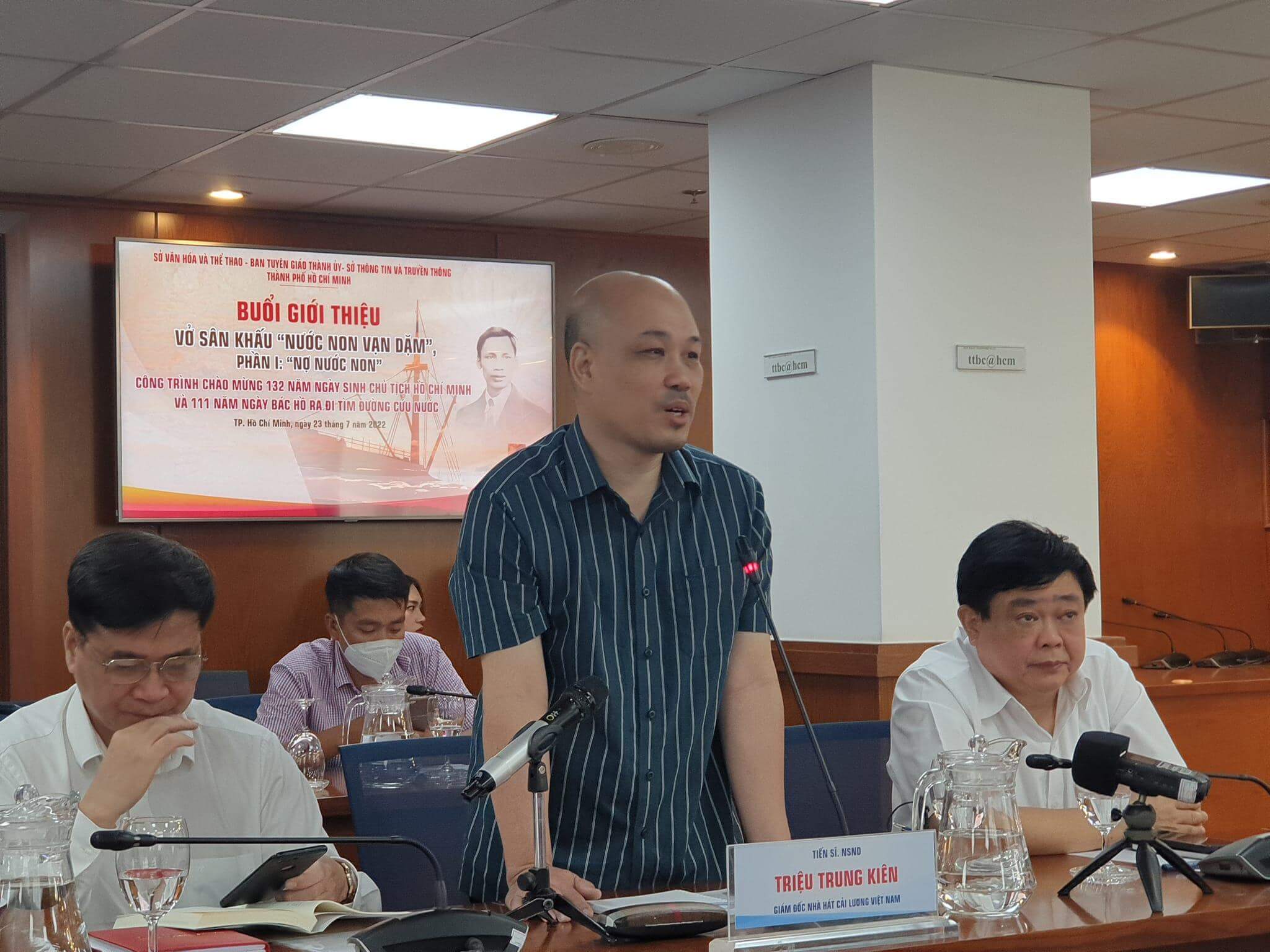 Bật mí diễn viên nhí vào vai Bác Hồ lúc nhỏ vở 'Nợ nước non' 4 Bật mí diễn viên nhí vào vai Bác Hồ lúc nhỏ vở 'Nợ nước non' ảnh 3